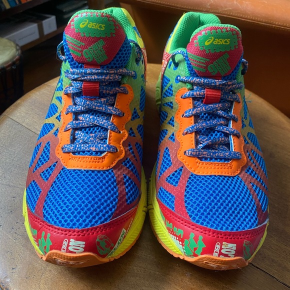 ASICS - Picture 7 of 10